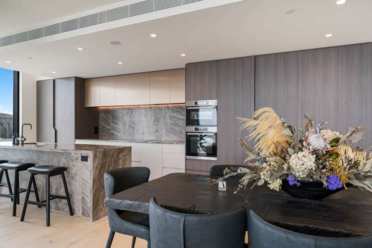 5203/10 Commerce Street City Centre_8