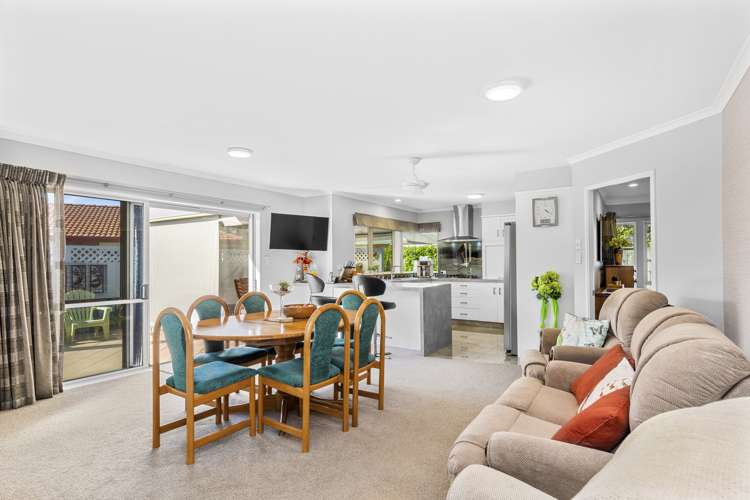 9 Newport Key Papamoa_10