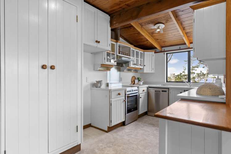 45 Rosecamp Road Beach Haven_12