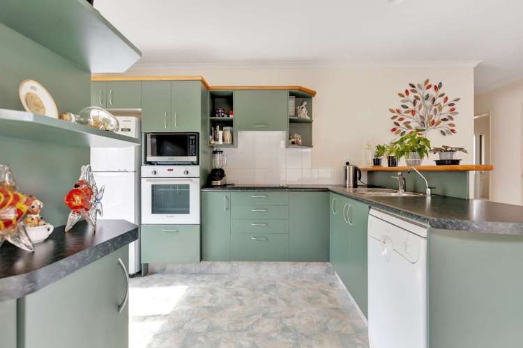 16/285 Vaughan Road Owhata_15