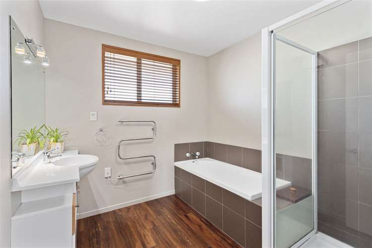 28 Yellowstone Crescent Burwood_17