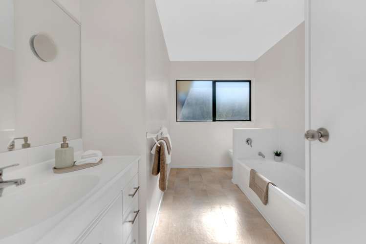 38 Cottesmore Place Huntington Park_17