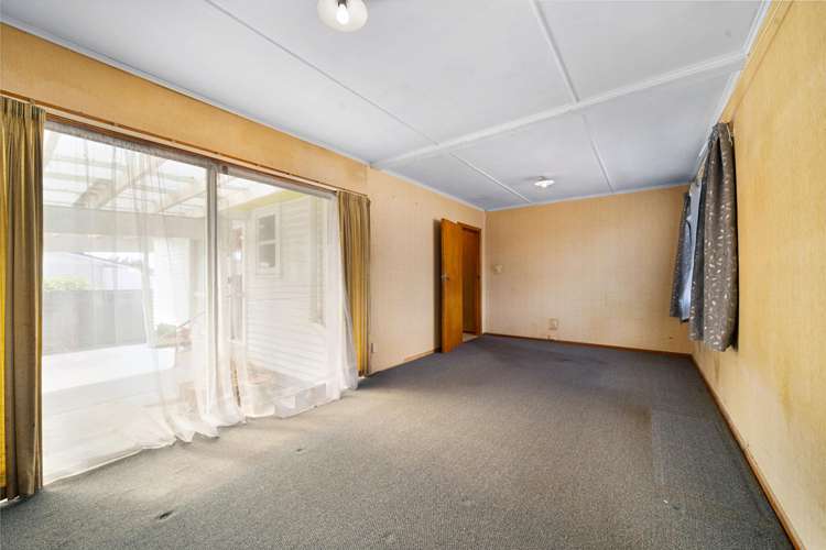 24 Cobham Crescent Kelston_12