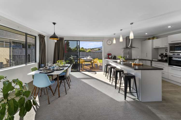 78 Washbourn Drive Richmond_11