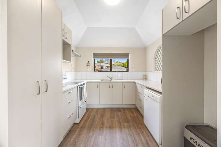 2/57b Cashmere Road Cashmere_6
