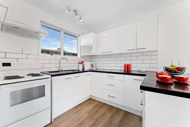 4/72 Portage Road New Lynn_5