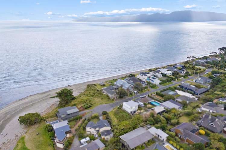 19 Groves Road Raumati Beach_12