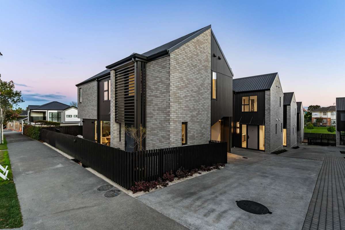 26-28 Weybridge Crescent_0