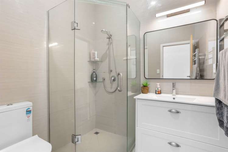 309 Lake Road Hauraki_10