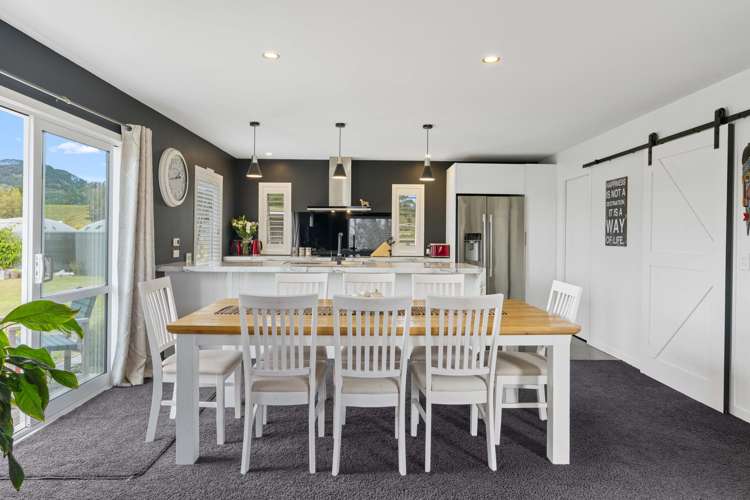 341 White Road Broadlands Forest_5