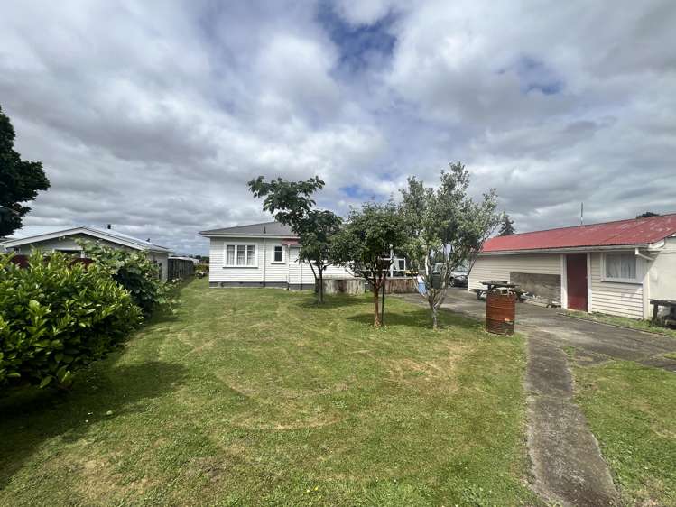 37 Christian Street Dannevirke_14