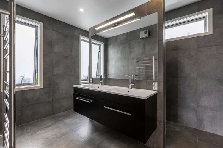 166 Merrick Road Pyes Pa_22