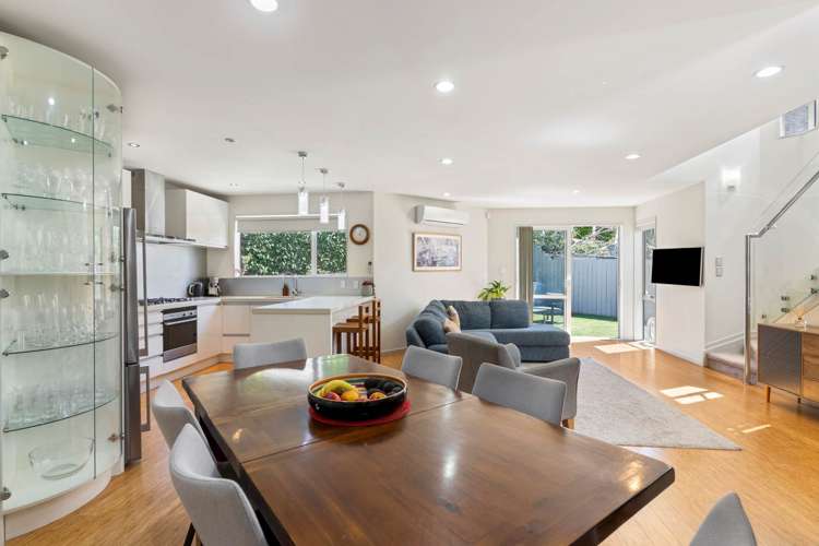 2/46 Raleigh Road Northcote_9