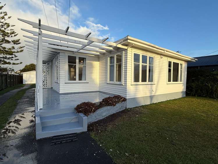 17 Peachgrove Road Te Atatu Peninsula_0