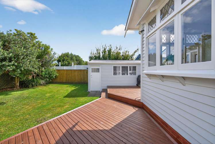 8 Ava Street Petone_21