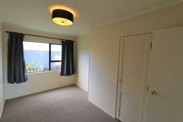 15A Halleys Place Mount Roskill_7