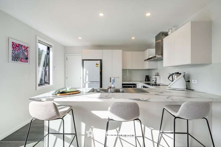 393 Stokes Valley Road Stokes Valley_3