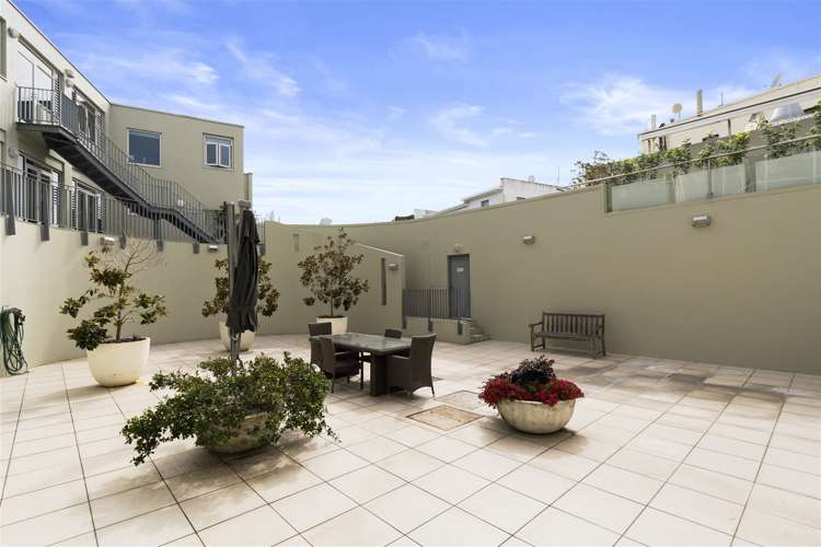 1a/2 Queens Parade Devonport_14