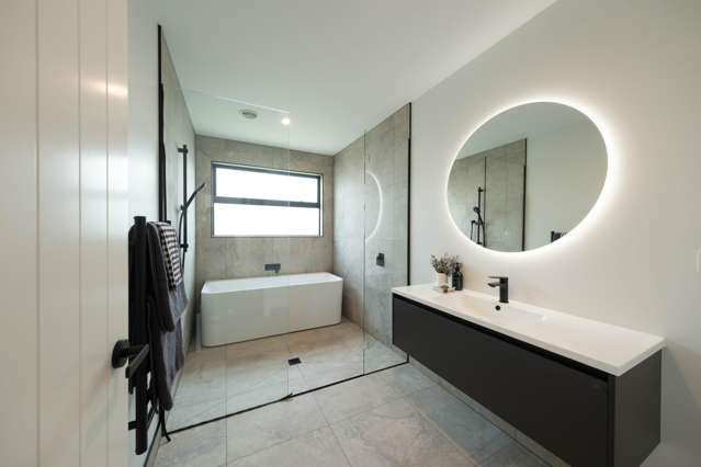 36 Matau Cres Frimley_4