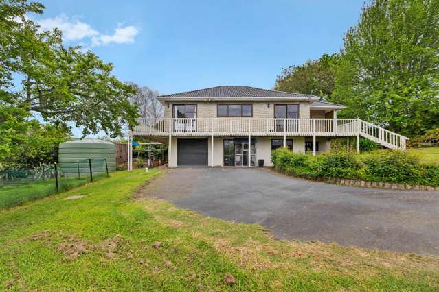 Country estate with city convenience