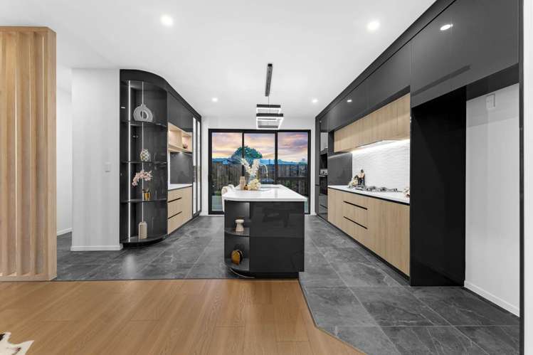 6 Bendridge Street Flat Bush_12