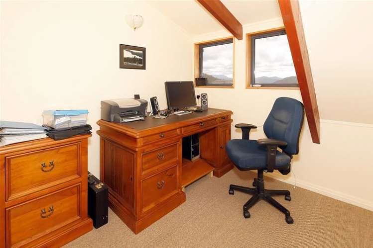 3264 Queen Charlotte Drive Picton_12