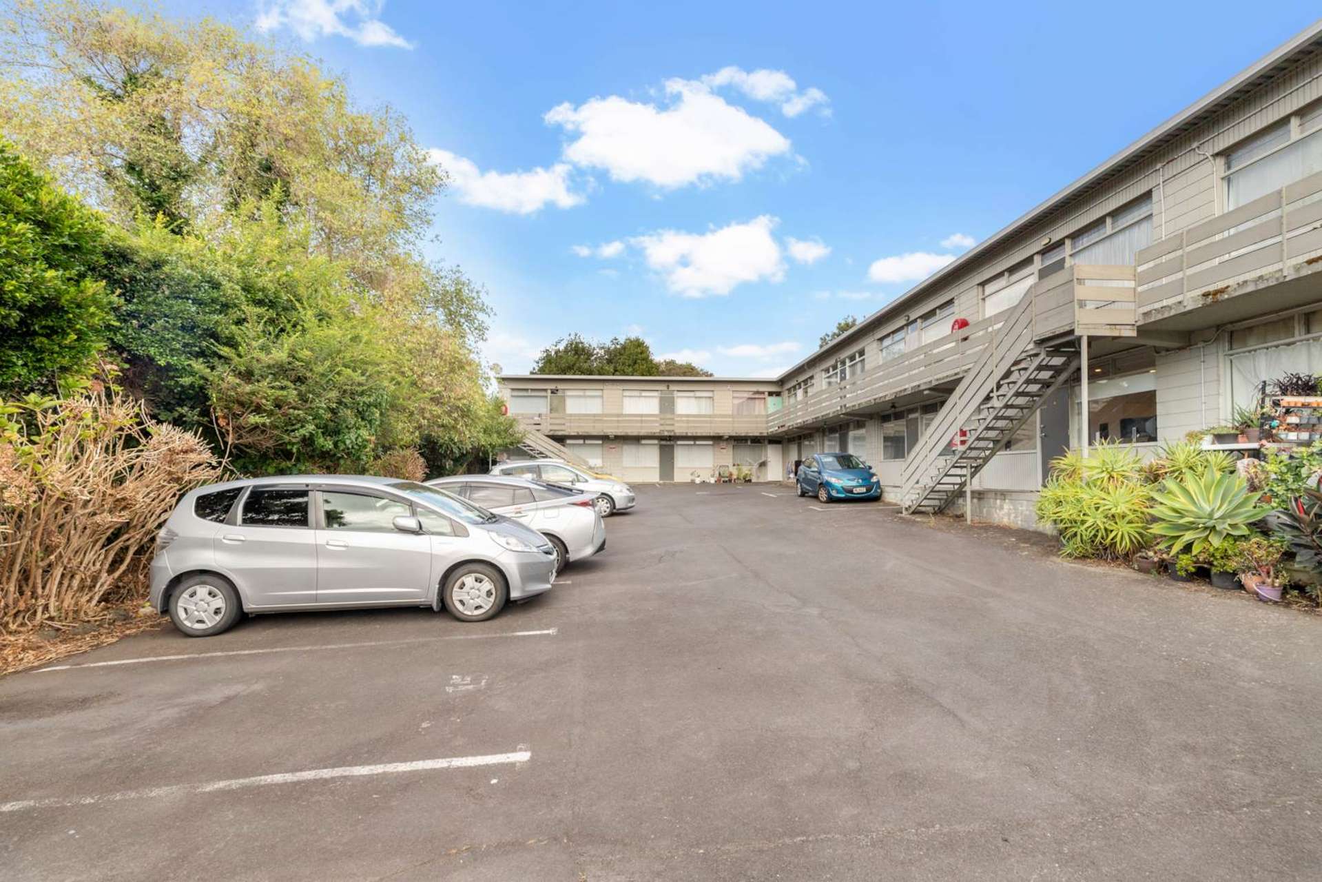2/30 Bellevue Road Mt Eden_0
