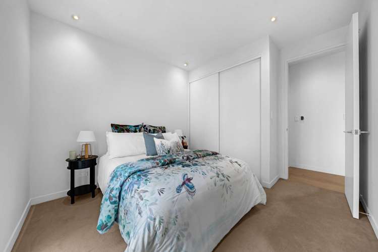 302/223A Green Lane West Epsom_19