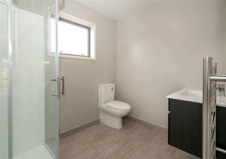 16 Corsair Crescent Burleigh_8