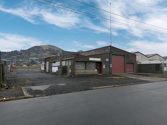 Mosgiel workshop (379m2) with yard