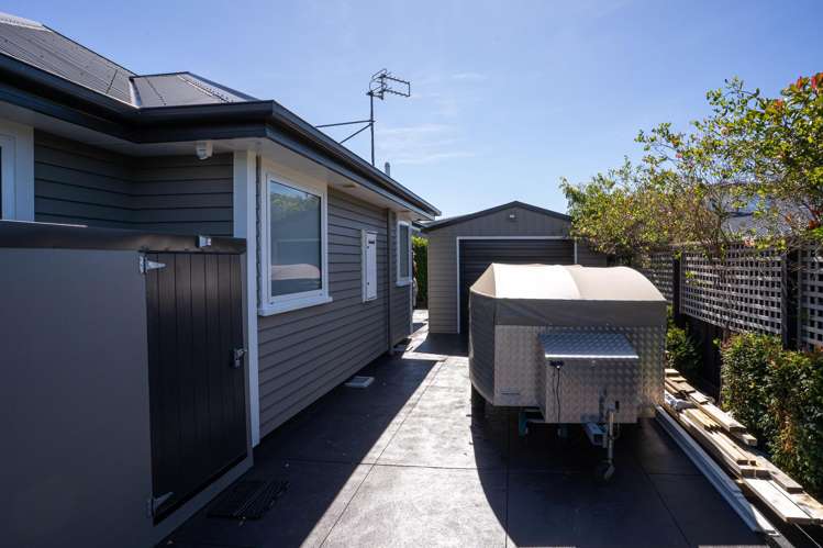 46 Carnaveron Drive Lincoln_23