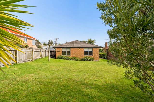 62A Hutchinson Avenue New Lynn_1
