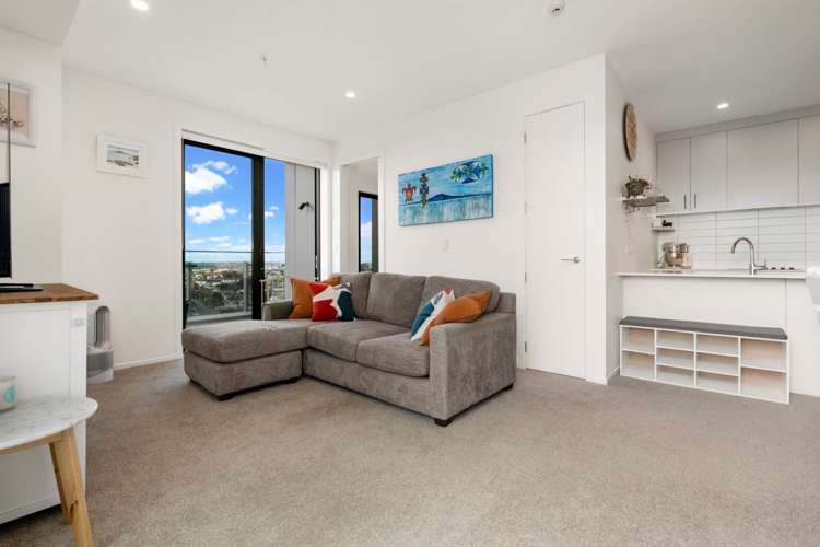 901/6 Waikumete Road Glen Eden_2