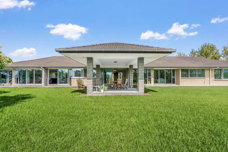 2342 Cove Road Mangawhai_21