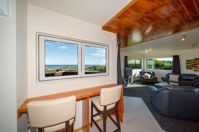 285 Tai Road Opunake_4