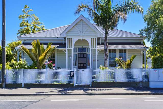 Character Living in Napier South