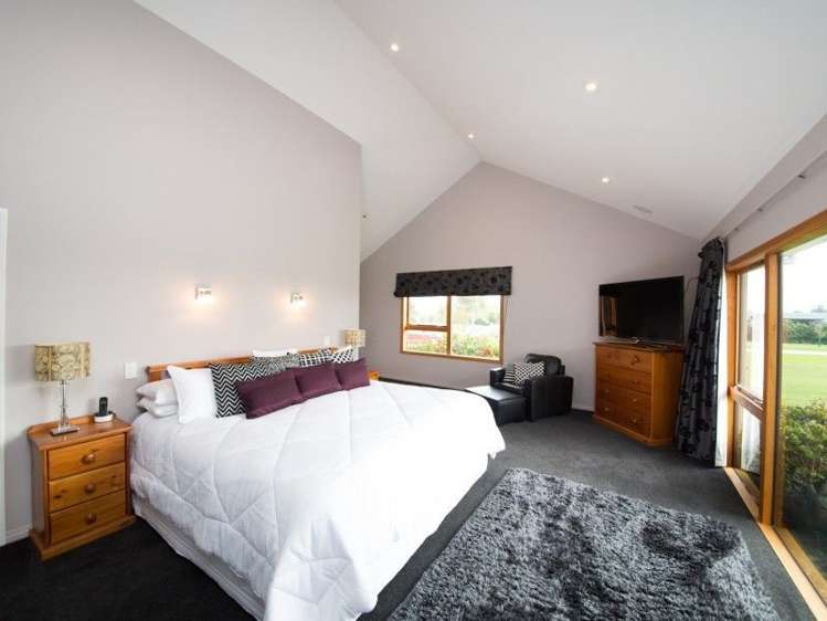 2 Orakei Road Kelvin Grove_12