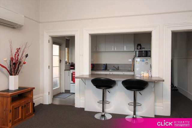 2/2 Royal Terrace 2202_4