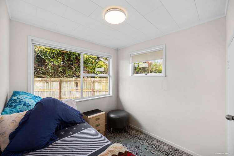 11 Karo Place Glendene_9