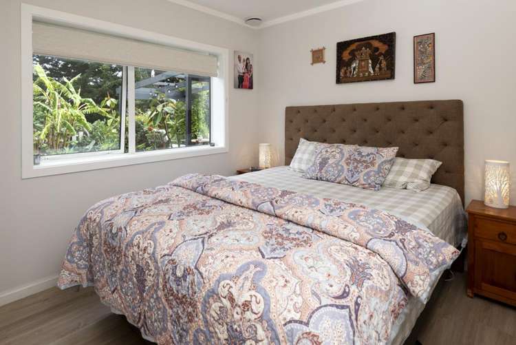 12 Cheriton Road Mellons Bay_13