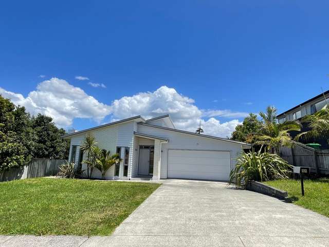 Stunning 4BR Hobsonville Haven