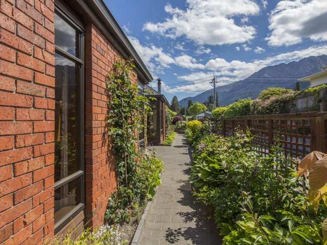 22 Brisbane Street Queenstown_2