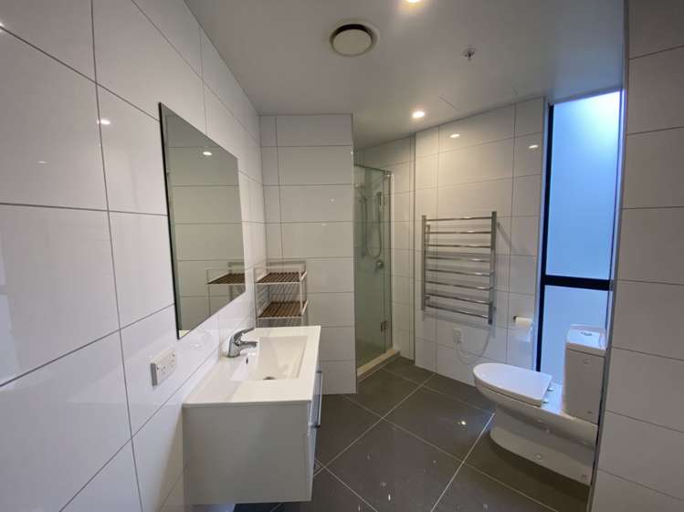 401/8-10 Whitaker Pl 10015_16