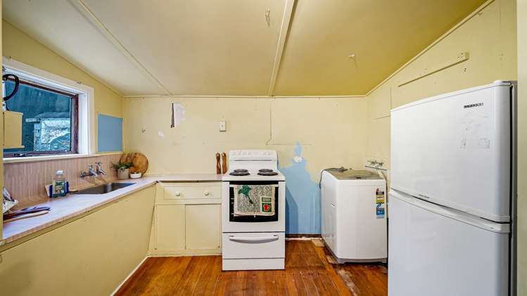 12 Ticehurst Road Lyttelton_11