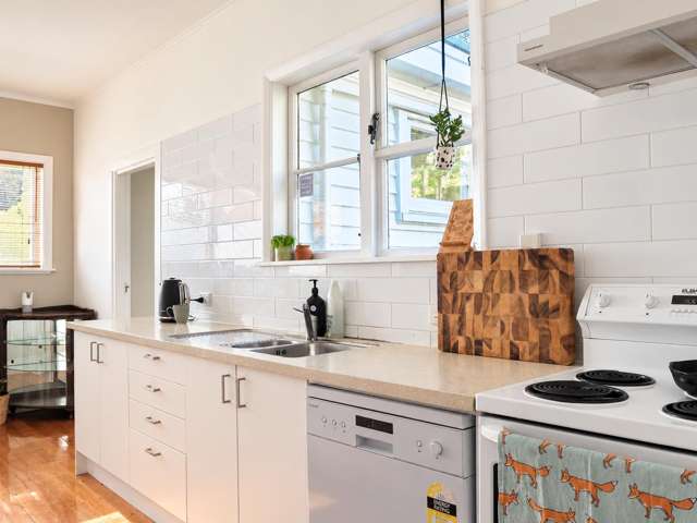 91 McCullough Mount Roskill_3