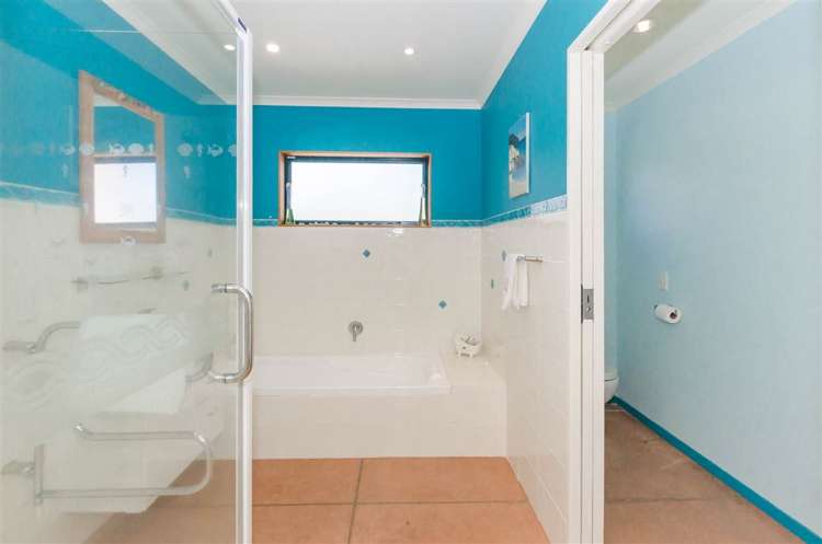 160 Milne Drive Paraparaumu_16