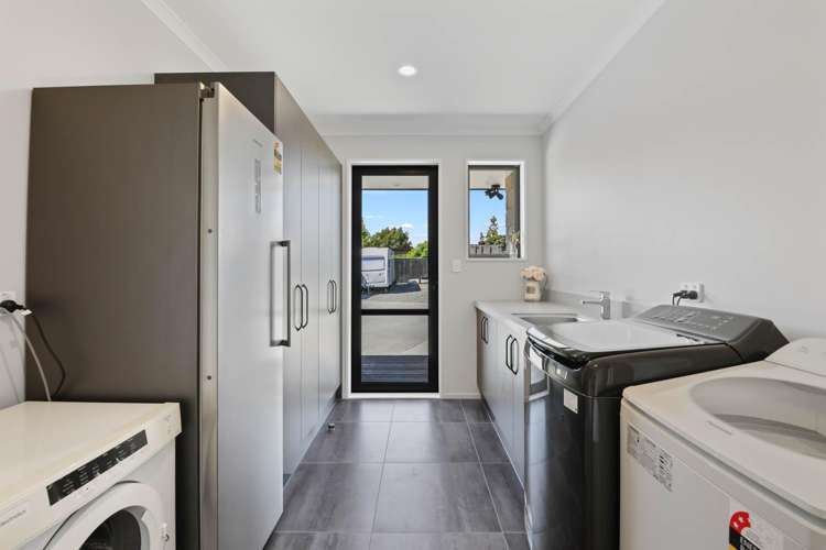 33 Birchwood Avenue Burleigh_22