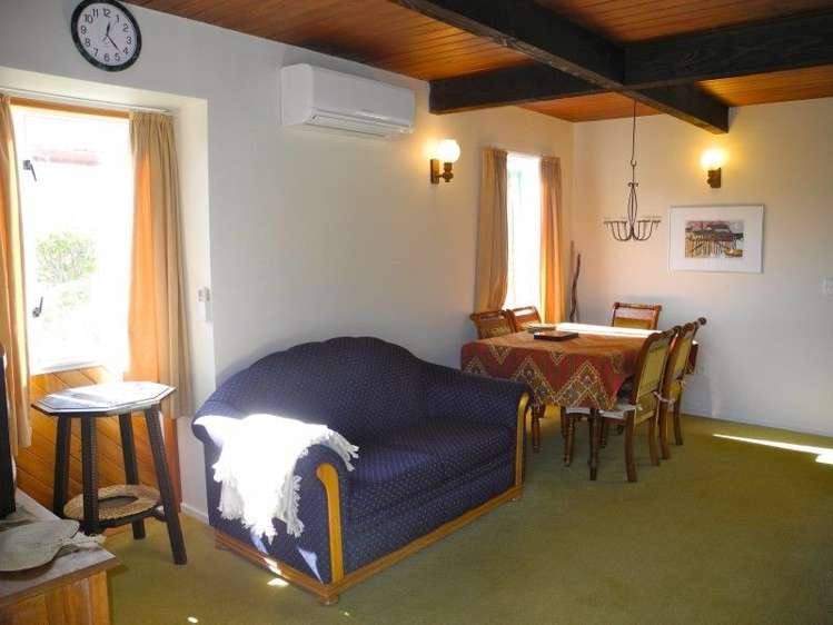 33 Penlington Place Akaroa_10