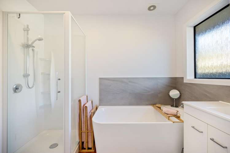 23 Glenora Place Hornby_11