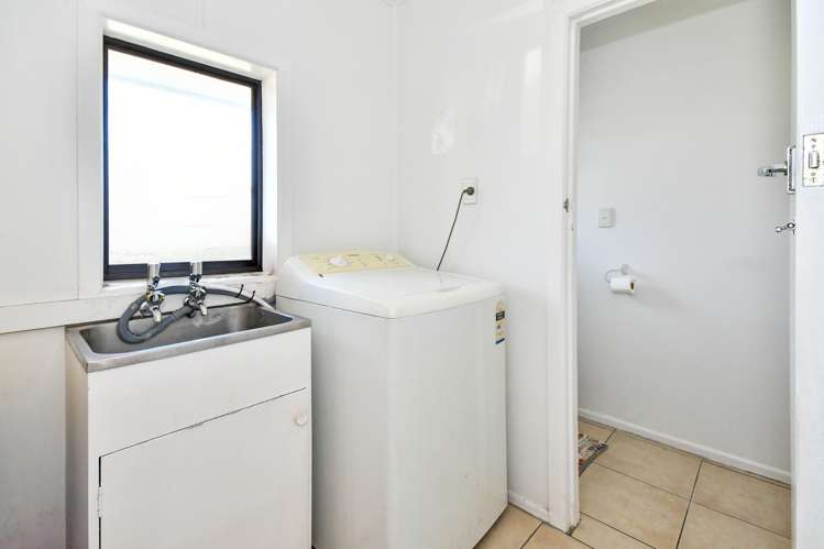 1 Swaffield Road Papatoetoe_13